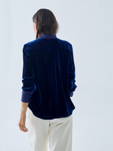 Cargar imagen en el visor de la galería, Camisa Campanilla azul
