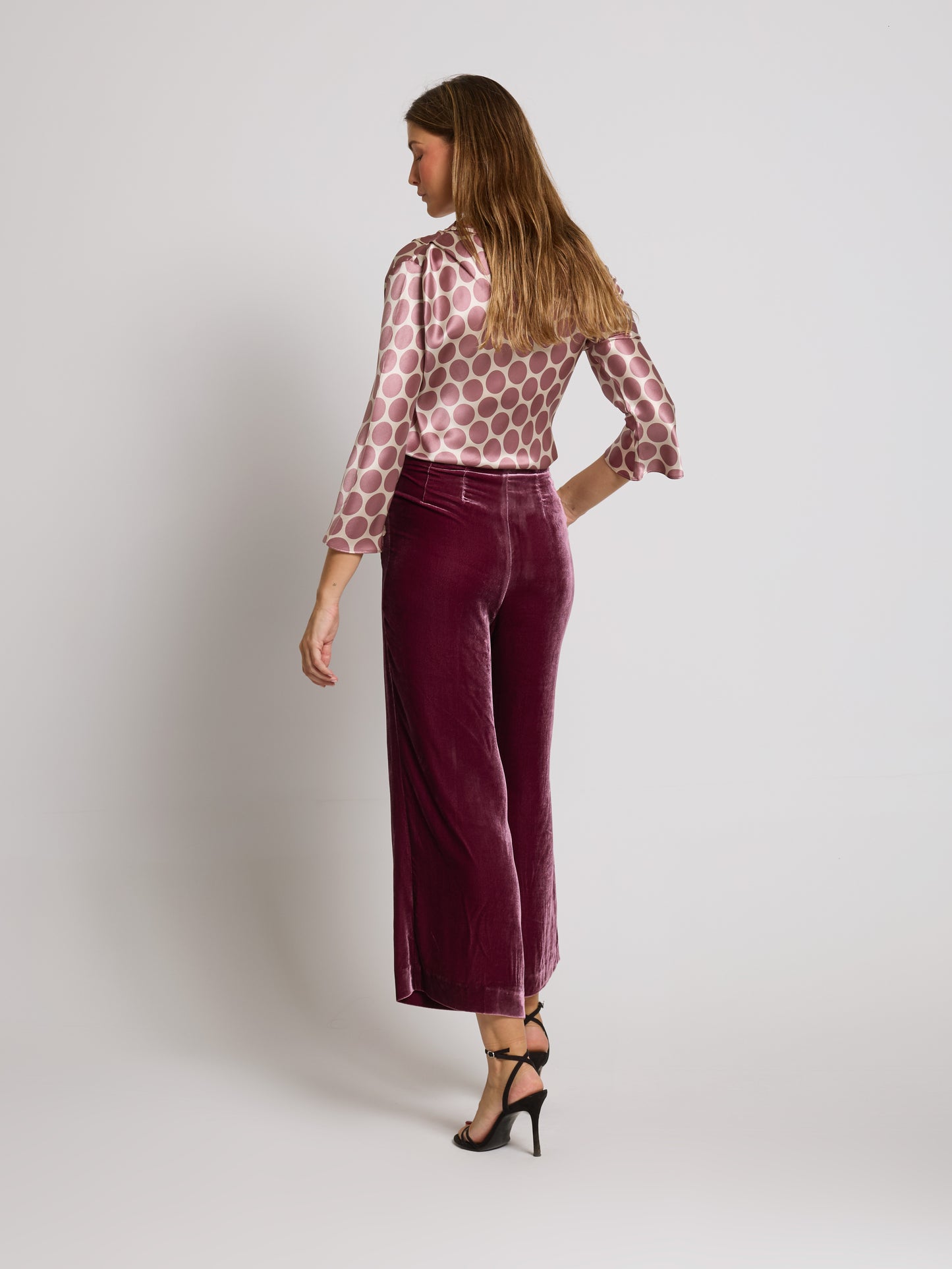 Traje Cometa rosado