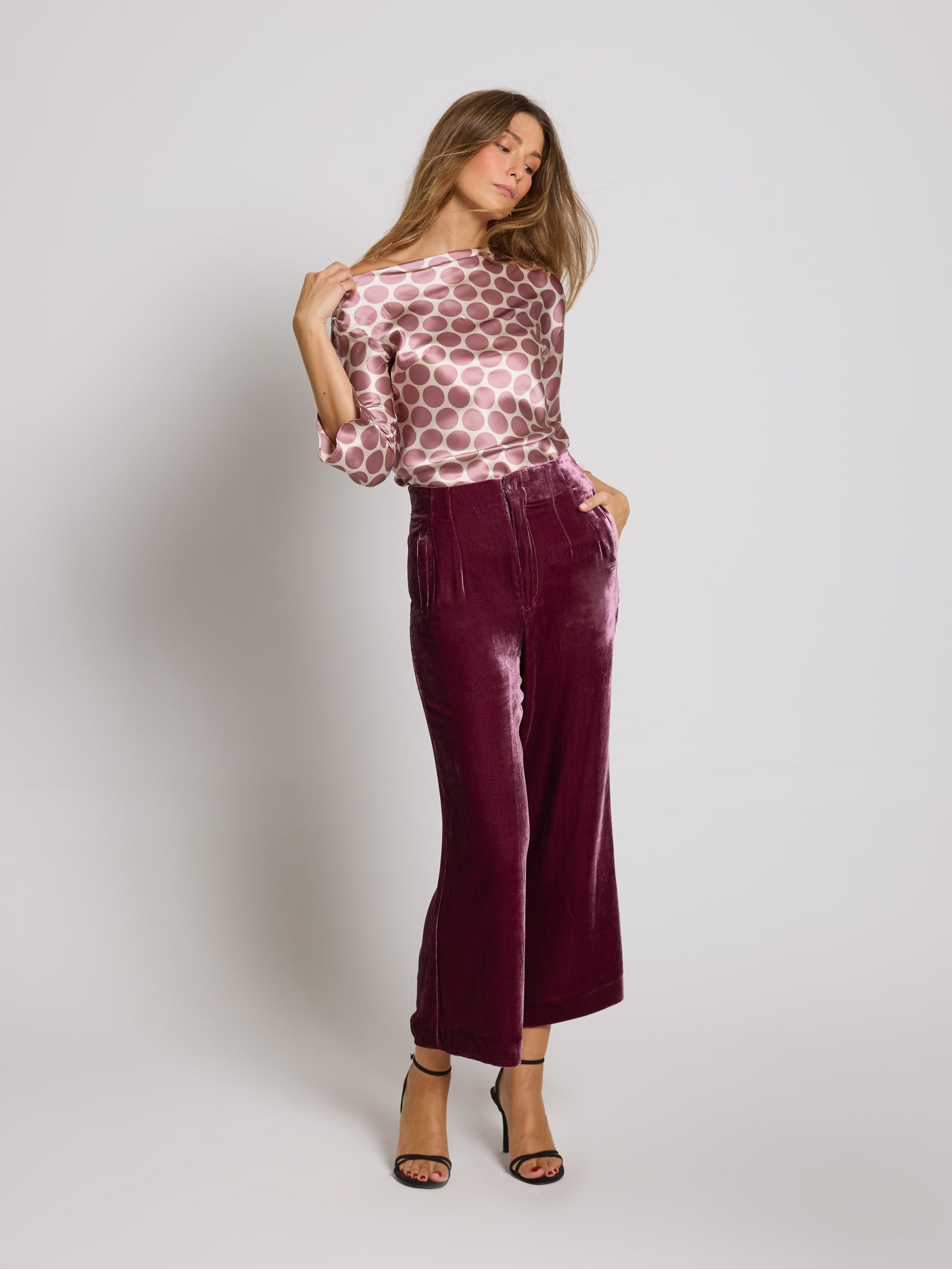 Traje Cometa rosado