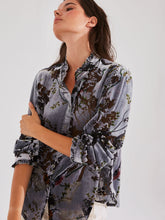 Load image in gallery viewer, Camisa Amapola estampada