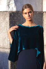Load image in gallery viewer, Blue Daffodil Cape