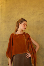 Load image in gallery viewer, Camel Daffodil Cape