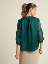 Load image in gallery viewer, Blusa Higo
