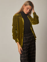 Cargar imagen en el visor de la galería, Camisa Narciso verde

