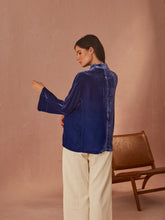 Load image in gallery viewer, Chaqueta-Camisa Campanilla
