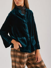 Load image in gallery viewer, Chaqueta-camisa Jacinto
