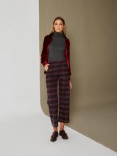 Load image in gallery viewer, Pantalón cashmere Cerezo
