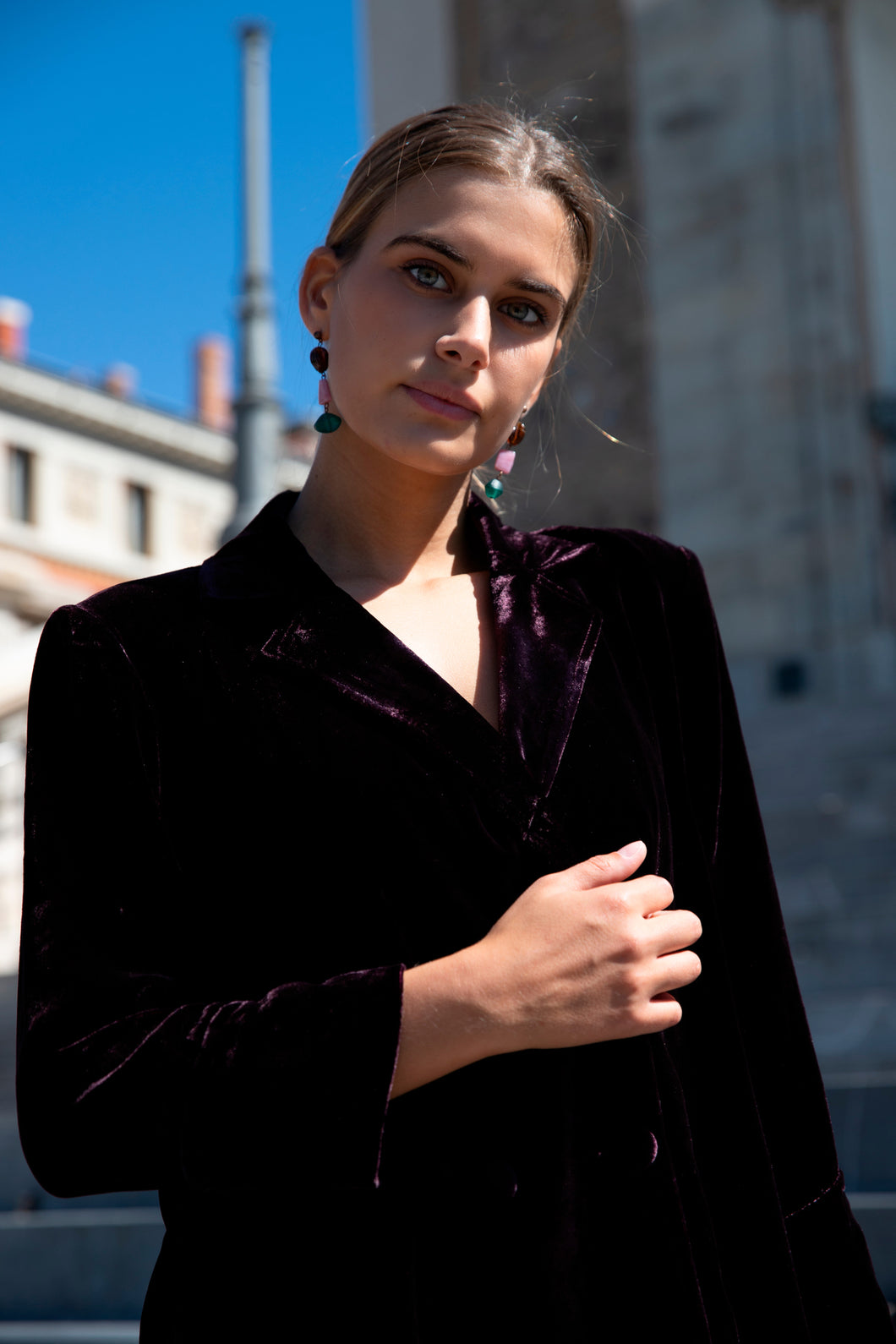 Traje Zinnia berenjena