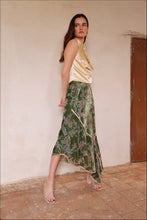Load image in gallery viewer, Green and salmon peony skirt
